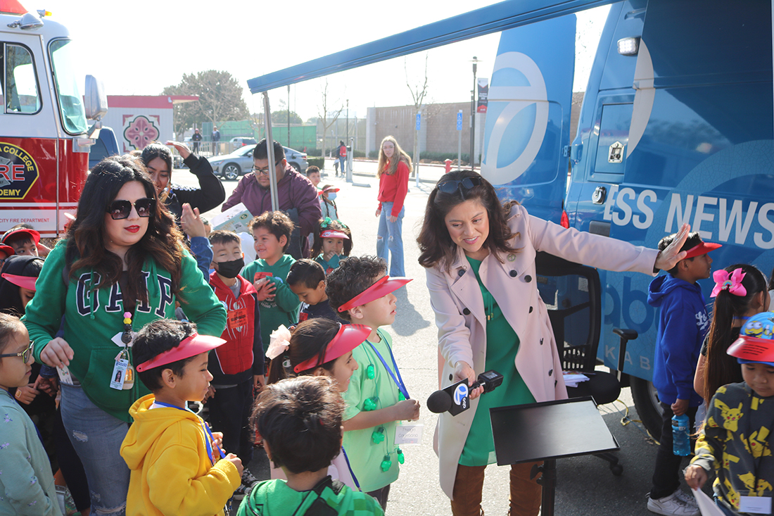 Kindergarteners explore the ABC 7 news van